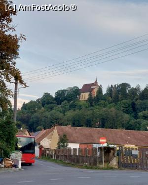 [P26] Biserica din Deal văzută din fața pensiunii » foto by Carmen Ion
 - 
<span class="allrVoted glyphicon glyphicon-heart hidden" id="av1442173"></span>
<a class="m-l-10 hidden" id="sv1442173" onclick="voting_Foto_DelVot(,1442173,25587)" role="button">șterge vot <span class="glyphicon glyphicon-remove"></span></a>
<a id="v91442173" class=" c-red"  onclick="voting_Foto_SetVot(1442173)" role="button"><span class="glyphicon glyphicon-heart-empty"></span> <b>LIKE</b> = Votează poza</a> <img class="hidden"  id="f1442173W9" src="/imagini/loader.gif" border="0" /><span class="AjErrMes hidden" id="e1442173ErM"></span>