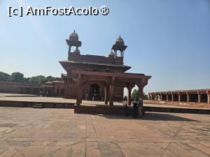 [P06] Fatehpur Sikri » foto by robert
 - 
<span class="allrVoted glyphicon glyphicon-heart hidden" id="av1464567"></span>
<a class="m-l-10 hidden" id="sv1464567" onclick="voting_Foto_DelVot(,1464567,26028)" role="button">șterge vot <span class="glyphicon glyphicon-remove"></span></a>
<a id="v91464567" class=" c-red"  onclick="voting_Foto_SetVot(1464567)" role="button"><span class="glyphicon glyphicon-heart-empty"></span> <b>LIKE</b> = Votează poza</a> <img class="hidden"  id="f1464567W9" src="/imagini/loader.gif" border="0" /><span class="AjErrMes hidden" id="e1464567ErM"></span>