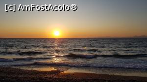 [P19] Ora 6:56 PM, soarele apune. Observati valurile Mediteranei » foto by Dorina9
 - 
<span class="allrVoted glyphicon glyphicon-heart hidden" id="av1154810"></span>
<a class="m-l-10 hidden" id="sv1154810" onclick="voting_Foto_DelVot(,1154810,26254)" role="button">șterge vot <span class="glyphicon glyphicon-remove"></span></a>
<a id="v91154810" class=" c-red"  onclick="voting_Foto_SetVot(1154810)" role="button"><span class="glyphicon glyphicon-heart-empty"></span> <b>LIKE</b> = Votează poza</a> <img class="hidden"  id="f1154810W9" src="/imagini/loader.gif" border="0" /><span class="AjErrMes hidden" id="e1154810ErM"></span>