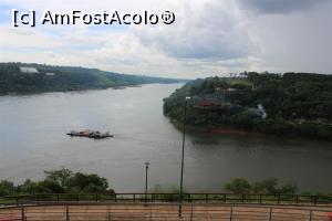 P16 [JAN-2019] Puerto de Iguazu, Hito de las Tres Fronteras la confluența râului Iguazú cel din dreapta și fluviului Paraná, peste ape în dreapta Brazilia, în stânga Paraguay