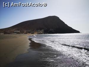 [P10] Playa de la Tejita și micul vulcan Montana Roja » foto by crismis
 - 
<span class="allrVoted glyphicon glyphicon-heart hidden" id="av1156959"></span>
<a class="m-l-10 hidden" id="sv1156959" onclick="voting_Foto_DelVot(,1156959,26269)" role="button">șterge vot <span class="glyphicon glyphicon-remove"></span></a>
<a id="v91156959" class=" c-red"  onclick="voting_Foto_SetVot(1156959)" role="button"><span class="glyphicon glyphicon-heart-empty"></span> <b>LIKE</b> = Votează poza</a> <img class="hidden"  id="f1156959W9" src="/imagini/loader.gif" border="0" /><span class="AjErrMes hidden" id="e1156959ErM"></span>