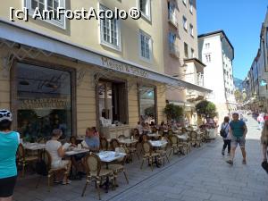 [P01] Restaurantul Meissl und Schadn aflat pe Getreidegasse, o stradă din centrul vechi al Salzburg-ului » foto by Mika
 - 
<span class="allrVoted glyphicon glyphicon-heart hidden" id="av1329120"></span>
<a class="m-l-10 hidden" id="sv1329120" onclick="voting_Foto_DelVot(,1329120,26283)" role="button">șterge vot <span class="glyphicon glyphicon-remove"></span></a>
<a id="v91329120" class=" c-red"  onclick="voting_Foto_SetVot(1329120)" role="button"><span class="glyphicon glyphicon-heart-empty"></span> <b>LIKE</b> = Votează poza</a> <img class="hidden"  id="f1329120W9" src="/imagini/loader.gif" border="0" /><span class="AjErrMes hidden" id="e1329120ErM"></span>
