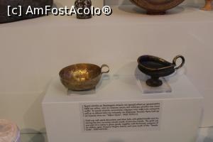 [P35] Heraklion, Muzeul de Arheologie, Vase din metale prețioase, Cupă de aur cu decor în spirală și Vas de argint cu mâner și buza aurite, Knossos, 1450-1370 î.Hr. » foto by mprofeanu
 - 
<span class="allrVoted glyphicon glyphicon-heart hidden" id="av1285957"></span>
<a class="m-l-10 hidden" id="sv1285957" onclick="voting_Foto_DelVot(,1285957,26337)" role="button">șterge vot <span class="glyphicon glyphicon-remove"></span></a>
<a id="v91285957" class=" c-red"  onclick="voting_Foto_SetVot(1285957)" role="button"><span class="glyphicon glyphicon-heart-empty"></span> <b>LIKE</b> = Votează poza</a> <img class="hidden"  id="f1285957W9" src="/imagini/loader.gif" border="0" /><span class="AjErrMes hidden" id="e1285957ErM"></span>