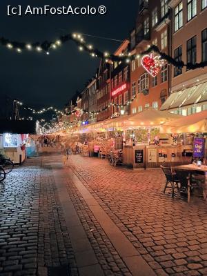 [P06] Nyhavn, se pronunță, Niuhavn, portul vechilor contrabandiști, astăzi o zonă de luat cina. » foto by Radix7
 - 
<span class="allrVoted glyphicon glyphicon-heart hidden" id="av1457725"></span>
<a class="m-l-10 hidden" id="sv1457725" onclick="voting_Foto_DelVot(,1457725,27057)" role="button">șterge vot <span class="glyphicon glyphicon-remove"></span></a>
<a id="v91457725" class=" c-red"  onclick="voting_Foto_SetVot(1457725)" role="button"><span class="glyphicon glyphicon-heart-empty"></span> <b>LIKE</b> = Votează poza</a> <img class="hidden"  id="f1457725W9" src="/imagini/loader.gif" border="0" /><span class="AjErrMes hidden" id="e1457725ErM"></span>