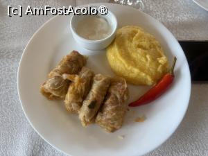 [P07] Restaurantul pensiunii Subcetate - sarmale » foto by nicole33
 - 
<span class="allrVoted glyphicon glyphicon-heart hidden" id="av1528490"></span>
<a class="m-l-10 hidden" id="sv1528490" onclick="voting_Foto_DelVot(,1528490,27266)" role="button">șterge vot <span class="glyphicon glyphicon-remove"></span></a>
<a id="v91528490" class=" c-red"  onclick="voting_Foto_SetVot(1528490)" role="button"><span class="glyphicon glyphicon-heart-empty"></span> <b>LIKE</b> = Votează poza</a> <img class="hidden"  id="f1528490W9" src="/imagini/loader.gif" border="0" /><span class="AjErrMes hidden" id="e1528490ErM"></span>