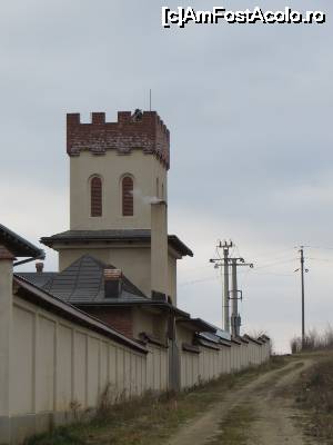 [P21] Turnul de la Mănăstirea „Sf. Gheorghe” - Țigănești, Teleorman.  » foto by tata123 🔱
 - 
<span class="allrVoted glyphicon glyphicon-heart hidden" id="av700713"></span>
<a class="m-l-10 hidden" id="sv700713" onclick="voting_Foto_DelVot(,700713,27275)" role="button">șterge vot <span class="glyphicon glyphicon-remove"></span></a>
<a id="v9700713" class=" c-red"  onclick="voting_Foto_SetVot(700713)" role="button"><span class="glyphicon glyphicon-heart-empty"></span> <b>LIKE</b> = Votează poza</a> <img class="hidden"  id="f700713W9" src="/imagini/loader.gif" border="0" /><span class="AjErrMes hidden" id="e700713ErM"></span>