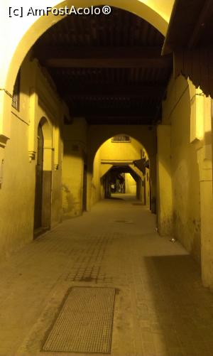 [P03] Noaptea prin medina din Meknes.  » foto by alinaro
 - 
<span class="allrVoted glyphicon glyphicon-heart hidden" id="av727082"></span>
<a class="m-l-10 hidden" id="sv727082" onclick="voting_Foto_DelVot(,727082,27462)" role="button">șterge vot <span class="glyphicon glyphicon-remove"></span></a>
<a id="v9727082" class=" c-red"  onclick="voting_Foto_SetVot(727082)" role="button"><span class="glyphicon glyphicon-heart-empty"></span> <b>LIKE</b> = Votează poza</a> <img class="hidden"  id="f727082W9" src="/imagini/loader.gif" border="0" /><span class="AjErrMes hidden" id="e727082ErM"></span>