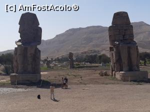 [P09] Coloșii lui Memnon - Luxor. » foto by Babiuc
 - 
<span class="allrVoted glyphicon glyphicon-heart hidden" id="av1373366"></span>
<a class="m-l-10 hidden" id="sv1373366" onclick="voting_Foto_DelVot(,1373366,28094)" role="button">șterge vot <span class="glyphicon glyphicon-remove"></span></a>
<a id="v91373366" class=" c-red"  onclick="voting_Foto_SetVot(1373366)" role="button"><span class="glyphicon glyphicon-heart-empty"></span> <b>LIKE</b> = Votează poza</a> <img class="hidden"  id="f1373366W9" src="/imagini/loader.gif" border="0" /><span class="AjErrMes hidden" id="e1373366ErM"></span>