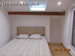 [P18] mansarda, at matrimonial si fereastra velux prin care auzeam ploaia » foto by Yolanda
 - 
<span class="allrVoted glyphicon glyphicon-heart hidden" id="av1524160"></span>
<a class="m-l-10 hidden" id="sv1524160" onclick="voting_Foto_DelVot(,1524160,28286)" role="button">șterge vot <span class="glyphicon glyphicon-remove"></span></a>
<a id="v91524160" class=" c-red"  onclick="voting_Foto_SetVot(1524160)" role="button"><span class="glyphicon glyphicon-heart-empty"></span> <b>LIKE</b> = Votează poza</a> <img class="hidden"  id="f1524160W9" src="/imagini/loader.gif" border="0" /><span class="AjErrMes hidden" id="e1524160ErM"></span>