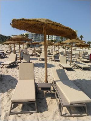 [P37] Plaja cu nisip fin alb » foto by bogdan74 <span class="label label-default labelC_thin small">NEVOTABILĂ</span>