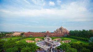 [P08] Templul Akshardham,vedere dinspre Lotus Garden » foto by AZE <span class="label label-default labelC_thin small">NEVOTABILĂ</span>