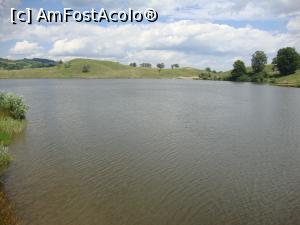 [P06] Lacul Mare sau Lacul fără fund se află pe platoul de la intrarea în localitatea Vintilesca.  » foto by Floryn81
 - 
<span class="allrVoted glyphicon glyphicon-heart hidden" id="av760426"></span>
<a class="m-l-10 hidden" id="sv760426" onclick="voting_Foto_DelVot(,760426,28582)" role="button">șterge vot <span class="glyphicon glyphicon-remove"></span></a>
<a id="v9760426" class=" c-red"  onclick="voting_Foto_SetVot(760426)" role="button"><span class="glyphicon glyphicon-heart-empty"></span> <b>LIKE</b> = Votează poza</a> <img class="hidden"  id="f760426W9" src="/imagini/loader.gif" border="0" /><span class="AjErrMes hidden" id="e760426ErM"></span>