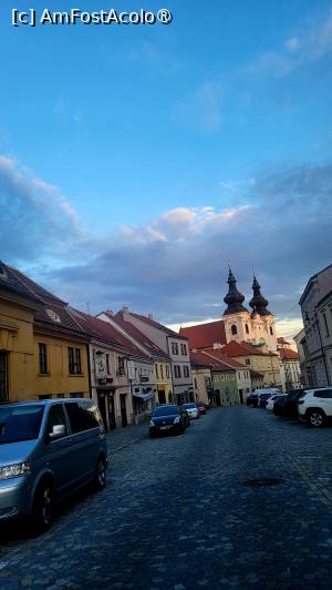 [P10] Znojmo - vedere către Biserica Dominicană - Aflarea Sfintei Cruci » foto by k-lator
 - 
<span class="allrVoted glyphicon glyphicon-heart hidden" id="av1443569"></span>
<a class="m-l-10 hidden" id="sv1443569" onclick="voting_Foto_DelVot(,1443569,28682)" role="button">șterge vot <span class="glyphicon glyphicon-remove"></span></a>
<a id="v91443569" class=" c-red"  onclick="voting_Foto_SetVot(1443569)" role="button"><span class="glyphicon glyphicon-heart-empty"></span> <b>LIKE</b> = Votează poza</a> <img class="hidden"  id="f1443569W9" src="/imagini/loader.gif" border="0" /><span class="AjErrMes hidden" id="e1443569ErM"></span>