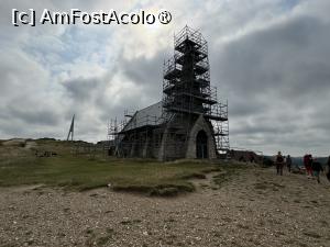 [P30] Notre-Dame-de-la-Garde și in spate monumentul Charles Nungesser și François Coli » foto by Mika
 - 
<span class="allrVoted glyphicon glyphicon-heart hidden" id="av1447576"></span>
<a class="m-l-10 hidden" id="sv1447576" onclick="voting_Foto_DelVot(,1447576,28721)" role="button">șterge vot <span class="glyphicon glyphicon-remove"></span></a>
<a id="v91447576" class=" c-red"  onclick="voting_Foto_SetVot(1447576)" role="button"><span class="glyphicon glyphicon-heart-empty"></span> <b>LIKE</b> = Votează poza</a> <img class="hidden"  id="f1447576W9" src="/imagini/loader.gif" border="0" /><span class="AjErrMes hidden" id="e1447576ErM"></span>