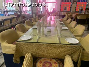 [P32] Restaurant Pink City Jaipur » foto by AZE
 - 
<span class="allrVoted glyphicon glyphicon-heart hidden" id="av1447663"></span>
<a class="m-l-10 hidden" id="sv1447663" onclick="voting_Foto_DelVot(,1447663,28723)" role="button">șterge vot <span class="glyphicon glyphicon-remove"></span></a>
<a id="v91447663" class=" c-red"  onclick="voting_Foto_SetVot(1447663)" role="button"><span class="glyphicon glyphicon-heart-empty"></span> <b>LIKE</b> = Votează poza</a> <img class="hidden"  id="f1447663W9" src="/imagini/loader.gif" border="0" /><span class="AjErrMes hidden" id="e1447663ErM"></span>