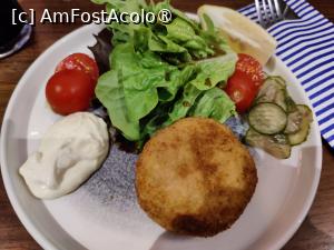 [P24] Dunmore House; fish cake » foto by crismis
 - 
<span class="allrVoted glyphicon glyphicon-heart hidden" id="av1454474"></span>
<a class="m-l-10 hidden" id="sv1454474" onclick="voting_Foto_DelVot(,1454474,28771)" role="button">șterge vot <span class="glyphicon glyphicon-remove"></span></a>
<a id="v91454474" class=" c-red"  onclick="voting_Foto_SetVot(1454474)" role="button"><span class="glyphicon glyphicon-heart-empty"></span> <b>LIKE</b> = Votează poza</a> <img class="hidden"  id="f1454474W9" src="/imagini/loader.gif" border="0" /><span class="AjErrMes hidden" id="e1454474ErM"></span>