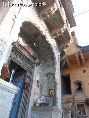 [P06] Mandawa - Haveli, picturi exterioare. » foto by iulianic
 - 
<span class="allrVoted glyphicon glyphicon-heart hidden" id="av1458323"></span>
<a class="m-l-10 hidden" id="sv1458323" onclick="voting_Foto_DelVot(,1458323,28801)" role="button">șterge vot <span class="glyphicon glyphicon-remove"></span></a>
<a id="v91458323" class=" c-red"  onclick="voting_Foto_SetVot(1458323)" role="button"><span class="glyphicon glyphicon-heart-empty"></span> <b>LIKE</b> = Votează poza</a> <img class="hidden"  id="f1458323W9" src="/imagini/loader.gif" border="0" /><span class="AjErrMes hidden" id="e1458323ErM"></span>