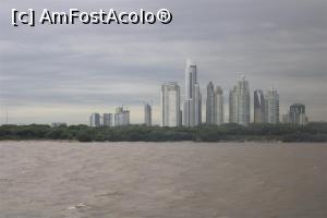 [P04] Buenos Aires văzut de pe Ferry traversând Rio de La Plata » foto by mprofeanu
 - 
<span class="allrVoted glyphicon glyphicon-heart hidden" id="av1091749"></span>
<a class="m-l-10 hidden" id="sv1091749" onclick="voting_Foto_DelVot(,1091749,28903)" role="button">șterge vot <span class="glyphicon glyphicon-remove"></span></a>
<a id="v91091749" class=" c-red"  onclick="voting_Foto_SetVot(1091749)" role="button"><span class="glyphicon glyphicon-heart-empty"></span> <b>LIKE</b> = Votează poza</a> <img class="hidden"  id="f1091749W9" src="/imagini/loader.gif" border="0" /><span class="AjErrMes hidden" id="e1091749ErM"></span>