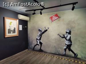 [P14] Muzeul Banksy Cracovia » foto by crismis
 - 
<span class="allrVoted glyphicon glyphicon-heart hidden" id="av1476904"></span>
<a class="m-l-10 hidden" id="sv1476904" onclick="voting_Foto_DelVot(,1476904,28942)" role="button">șterge vot <span class="glyphicon glyphicon-remove"></span></a>
<a id="v91476904" class=" c-red"  onclick="voting_Foto_SetVot(1476904)" role="button"><span class="glyphicon glyphicon-heart-empty"></span> <b>LIKE</b> = Votează poza</a> <img class="hidden"  id="f1476904W9" src="/imagini/loader.gif" border="0" /><span class="AjErrMes hidden" id="e1476904ErM"></span>