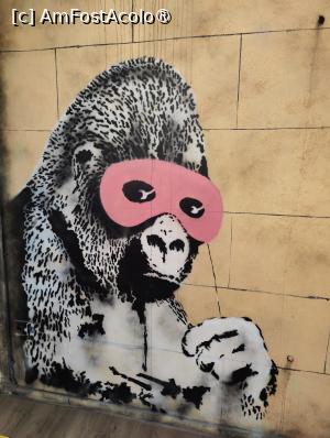[P15] Muzeul Banksy Cracovia » foto by crismis
 - 
<span class="allrVoted glyphicon glyphicon-heart hidden" id="av1476905"></span>
<a class="m-l-10 hidden" id="sv1476905" onclick="voting_Foto_DelVot(,1476905,28942)" role="button">șterge vot <span class="glyphicon glyphicon-remove"></span></a>
<a id="v91476905" class=" c-red"  onclick="voting_Foto_SetVot(1476905)" role="button"><span class="glyphicon glyphicon-heart-empty"></span> <b>LIKE</b> = Votează poza</a> <img class="hidden"  id="f1476905W9" src="/imagini/loader.gif" border="0" /><span class="AjErrMes hidden" id="e1476905ErM"></span>