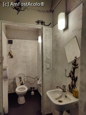 [P03] Muzeul Banksy Cracovia » foto by crismis
 - 
<span class="allrVoted glyphicon glyphicon-heart hidden" id="av1476893"></span>
<a class="m-l-10 hidden" id="sv1476893" onclick="voting_Foto_DelVot(,1476893,28942)" role="button">șterge vot <span class="glyphicon glyphicon-remove"></span></a>
<a id="v91476893" class=" c-red"  onclick="voting_Foto_SetVot(1476893)" role="button"><span class="glyphicon glyphicon-heart-empty"></span> <b>LIKE</b> = Votează poza</a> <img class="hidden"  id="f1476893W9" src="/imagini/loader.gif" border="0" /><span class="AjErrMes hidden" id="e1476893ErM"></span>