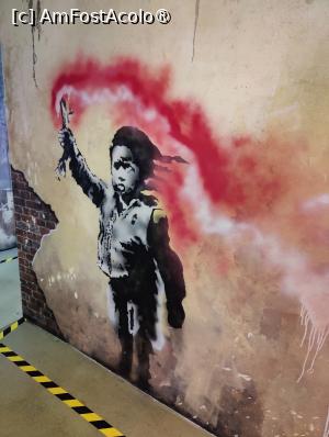 [P48] Muzeul Banksy Cracovia » foto by crismis
 - 
<span class="allrVoted glyphicon glyphicon-heart hidden" id="av1476938"></span>
<a class="m-l-10 hidden" id="sv1476938" onclick="voting_Foto_DelVot(,1476938,28942)" role="button">șterge vot <span class="glyphicon glyphicon-remove"></span></a>
<a id="v91476938" class=" c-red"  onclick="voting_Foto_SetVot(1476938)" role="button"><span class="glyphicon glyphicon-heart-empty"></span> <b>LIKE</b> = Votează poza</a> <img class="hidden"  id="f1476938W9" src="/imagini/loader.gif" border="0" /><span class="AjErrMes hidden" id="e1476938ErM"></span>