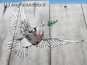 [P56] Muzeul Banksy Cracovia » foto by crismis
 - 
<span class="allrVoted glyphicon glyphicon-heart hidden" id="av1476946"></span>
<a class="m-l-10 hidden" id="sv1476946" onclick="voting_Foto_DelVot(,1476946,28942)" role="button">șterge vot <span class="glyphicon glyphicon-remove"></span></a>
<a id="v91476946" class=" c-red"  onclick="voting_Foto_SetVot(1476946)" role="button"><span class="glyphicon glyphicon-heart-empty"></span> <b>LIKE</b> = Votează poza</a> <img class="hidden"  id="f1476946W9" src="/imagini/loader.gif" border="0" /><span class="AjErrMes hidden" id="e1476946ErM"></span>