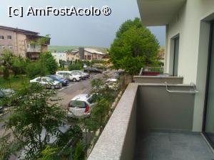 [P10] Balconul si cele trei locuri de parcare din spate » foto by Yoda
 - 
<span class="allrVoted glyphicon glyphicon-heart hidden" id="av1477995"></span>
<a class="m-l-10 hidden" id="sv1477995" onclick="voting_Foto_DelVot(,1477995,28947)" role="button">șterge vot <span class="glyphicon glyphicon-remove"></span></a>
<a id="v91477995" class=" c-red"  onclick="voting_Foto_SetVot(1477995)" role="button"><span class="glyphicon glyphicon-heart-empty"></span> <b>LIKE</b> = Votează poza</a> <img class="hidden"  id="f1477995W9" src="/imagini/loader.gif" border="0" /><span class="AjErrMes hidden" id="e1477995ErM"></span>
