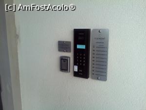 [P15] Interfonul » foto by Yoda
 - 
<span class="allrVoted glyphicon glyphicon-heart hidden" id="av1478000"></span>
<a class="m-l-10 hidden" id="sv1478000" onclick="voting_Foto_DelVot(,1478000,28947)" role="button">șterge vot <span class="glyphicon glyphicon-remove"></span></a>
<a id="v91478000" class=" c-red"  onclick="voting_Foto_SetVot(1478000)" role="button"><span class="glyphicon glyphicon-heart-empty"></span> <b>LIKE</b> = Votează poza</a> <img class="hidden"  id="f1478000W9" src="/imagini/loader.gif" border="0" /><span class="AjErrMes hidden" id="e1478000ErM"></span>