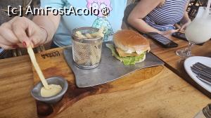 [P18] cheese burger » foto by robert
 - 
<span class="allrVoted glyphicon glyphicon-heart hidden" id="av1480540"></span>
<a class="m-l-10 hidden" id="sv1480540" onclick="voting_Foto_DelVot(,1480540,28964)" role="button">șterge vot <span class="glyphicon glyphicon-remove"></span></a>
<a id="v91480540" class=" c-red"  onclick="voting_Foto_SetVot(1480540)" role="button"><span class="glyphicon glyphicon-heart-empty"></span> <b>LIKE</b> = Votează poza</a> <img class="hidden"  id="f1480540W9" src="/imagini/loader.gif" border="0" /><span class="AjErrMes hidden" id="e1480540ErM"></span>