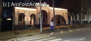 [P02] Cernăuți, Restaurantul Hopachok, seara, la plecare, Fațada de la Str. Geroyiv Maydanu » foto by mprofeanu
 - 
<span class="allrVoted glyphicon glyphicon-heart hidden" id="av1480822"></span>
<a class="m-l-10 hidden" id="sv1480822" onclick="voting_Foto_DelVot(,1480822,28966)" role="button">șterge vot <span class="glyphicon glyphicon-remove"></span></a>
<a id="v91480822" class=" c-red"  onclick="voting_Foto_SetVot(1480822)" role="button"><span class="glyphicon glyphicon-heart-empty"></span> <b>LIKE</b> = Votează poza</a> <img class="hidden"  id="f1480822W9" src="/imagini/loader.gif" border="0" /><span class="AjErrMes hidden" id="e1480822ErM"></span>