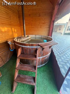 [P23] Pensiunea Schilacy 3* , Groșii Țibleșului, ciubăr cu jacuzzi » foto by Andrei16
 - 
<span class="allrVoted glyphicon glyphicon-heart hidden" id="av1486561"></span>
<a class="m-l-10 hidden" id="sv1486561" onclick="voting_Foto_DelVot(,1486561,29018)" role="button">șterge vot <span class="glyphicon glyphicon-remove"></span></a>
<a id="v91486561" class=" c-red"  onclick="voting_Foto_SetVot(1486561)" role="button"><span class="glyphicon glyphicon-heart-empty"></span> <b>LIKE</b> = Votează poza</a> <img class="hidden"  id="f1486561W9" src="/imagini/loader.gif" border="0" /><span class="AjErrMes hidden" id="e1486561ErM"></span>