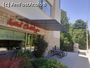 [P02] Întrarea în hotel » foto by FrancescaClara
 - 
<span class="allrVoted glyphicon glyphicon-heart hidden" id="av1487018"></span>
<a class="m-l-10 hidden" id="sv1487018" onclick="voting_Foto_DelVot(,1487018,29020)" role="button">șterge vot <span class="glyphicon glyphicon-remove"></span></a>
<a id="v91487018" class=" c-red"  onclick="voting_Foto_SetVot(1487018)" role="button"><span class="glyphicon glyphicon-heart-empty"></span> <b>LIKE</b> = Votează poza</a> <img class="hidden"  id="f1487018W9" src="/imagini/loader.gif" border="0" /><span class="AjErrMes hidden" id="e1487018ErM"></span>