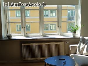 [P10] Oslo, Stilfull Frogner Leilighet (Apartament Elegant în Frogner), Camera mixtă, geamul cu jaluzele pentru, le-am folosit intens, noaptea avea 7 ore doar... » foto by mprofeanu
 - 
<span class="allrVoted glyphicon glyphicon-heart hidden" id="av1487656"></span>
<a class="m-l-10 hidden" id="sv1487656" onclick="voting_Foto_DelVot(,1487656,29026)" role="button">șterge vot <span class="glyphicon glyphicon-remove"></span></a>
<a id="v91487656" class=" c-red"  onclick="voting_Foto_SetVot(1487656)" role="button"><span class="glyphicon glyphicon-heart-empty"></span> <b>LIKE</b> = Votează poza</a> <img class="hidden"  id="f1487656W9" src="/imagini/loader.gif" border="0" /><span class="AjErrMes hidden" id="e1487656ErM"></span>