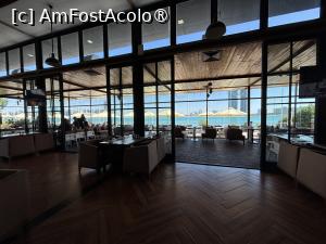 [P16] Restaurant Bay View,ieșire spre terasă » foto by AZE
 - 
<span class="allrVoted glyphicon glyphicon-heart hidden" id="av1488477"></span>
<a class="m-l-10 hidden" id="sv1488477" onclick="voting_Foto_DelVot(,1488477,29037)" role="button">șterge vot <span class="glyphicon glyphicon-remove"></span></a>
<a id="v91488477" class=" c-red"  onclick="voting_Foto_SetVot(1488477)" role="button"><span class="glyphicon glyphicon-heart-empty"></span> <b>LIKE</b> = Votează poza</a> <img class="hidden"  id="f1488477W9" src="/imagini/loader.gif" border="0" /><span class="AjErrMes hidden" id="e1488477ErM"></span>