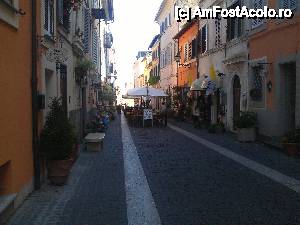 [P10] Castel Gandolfo / terasel din centru » foto by eduardpetrut
 - 
<span class="allrVoted glyphicon glyphicon-heart hidden" id="av443690"></span>
<a class="m-l-10 hidden" id="sv443690" onclick="voting_Foto_DelVot(,443690,29060)" role="button">șterge vot <span class="glyphicon glyphicon-remove"></span></a>
<a id="v9443690" class=" c-red"  onclick="voting_Foto_SetVot(443690)" role="button"><span class="glyphicon glyphicon-heart-empty"></span> <b>LIKE</b> = Votează poza</a> <img class="hidden"  id="f443690W9" src="/imagini/loader.gif" border="0" /><span class="AjErrMes hidden" id="e443690ErM"></span>