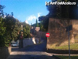 [P09] Castel Gandolfo / drumul spre castel » foto by eduardpetrut
 - 
<span class="allrVoted glyphicon glyphicon-heart hidden" id="av443689"></span>
<a class="m-l-10 hidden" id="sv443689" onclick="voting_Foto_DelVot(,443689,29060)" role="button">șterge vot <span class="glyphicon glyphicon-remove"></span></a>
<a id="v9443689" class=" c-red"  onclick="voting_Foto_SetVot(443689)" role="button"><span class="glyphicon glyphicon-heart-empty"></span> <b>LIKE</b> = Votează poza</a> <img class="hidden"  id="f443689W9" src="/imagini/loader.gif" border="0" /><span class="AjErrMes hidden" id="e443689ErM"></span>