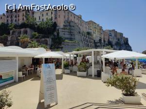 [P29] Vedere spre beach bar și spre orașul vechi Tropea » foto by crismis
 - 
<span class="allrVoted glyphicon glyphicon-heart hidden" id="av1493663"></span>
<a class="m-l-10 hidden" id="sv1493663" onclick="voting_Foto_DelVot(,1493663,29078)" role="button">șterge vot <span class="glyphicon glyphicon-remove"></span></a>
<a id="v91493663" class=" c-red"  onclick="voting_Foto_SetVot(1493663)" role="button"><span class="glyphicon glyphicon-heart-empty"></span> <b>LIKE</b> = Votează poza</a> <img class="hidden"  id="f1493663W9" src="/imagini/loader.gif" border="0" /><span class="AjErrMes hidden" id="e1493663ErM"></span>
