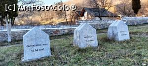 [P25] Pietre funerare... » foto by tata123 🔱
 - 
<span class="allrVoted glyphicon glyphicon-heart hidden" id="av1516872"></span>
<a class="m-l-10 hidden" id="sv1516872" onclick="voting_Foto_DelVot(,1516872,29123)" role="button">șterge vot <span class="glyphicon glyphicon-remove"></span></a>
<a id="v91516872" class=" c-red"  onclick="voting_Foto_SetVot(1516872)" role="button"><span class="glyphicon glyphicon-heart-empty"></span> <b>LIKE</b> = Votează poza</a> <img class="hidden"  id="f1516872W9" src="/imagini/loader.gif" border="0" /><span class="AjErrMes hidden" id="e1516872ErM"></span>