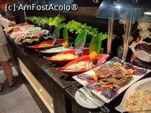 [P21] Mai multe tipuri de salate pregătite pentru masa de prânz. » foto by ovidiuyepi
 - 
<span class="allrVoted glyphicon glyphicon-heart hidden" id="av1504891"></span>
<a class="m-l-10 hidden" id="sv1504891" onclick="voting_Foto_DelVot(,1504891,29168)" role="button">șterge vot <span class="glyphicon glyphicon-remove"></span></a>
<a id="v91504891" class=" c-red"  onclick="voting_Foto_SetVot(1504891)" role="button"><span class="glyphicon glyphicon-heart-empty"></span> <b>LIKE</b> = Votează poza</a> <img class="hidden"  id="f1504891W9" src="/imagini/loader.gif" border="0" /><span class="AjErrMes hidden" id="e1504891ErM"></span>