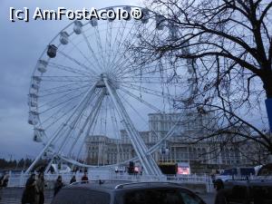 [P01] București - Târgul de Crăciun 2022. Roata panoramică. » foto by iulianic
 - 
<span class="allrVoted glyphicon glyphicon-heart hidden" id="av1341625"></span>
<a class="m-l-10 hidden" id="sv1341625" onclick="voting_Foto_DelVot(,1341625,29197)" role="button">șterge vot <span class="glyphicon glyphicon-remove"></span></a>
<a id="v91341625" class=" c-red"  onclick="voting_Foto_SetVot(1341625)" role="button"><span class="glyphicon glyphicon-heart-empty"></span> <b>LIKE</b> = Votează poza</a> <img class="hidden"  id="f1341625W9" src="/imagini/loader.gif" border="0" /><span class="AjErrMes hidden" id="e1341625ErM"></span>