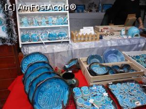 [P19] București - Târgul de Crăciun 2022. O ceramică deosebită. » foto by iulianic
 - 
<span class="allrVoted glyphicon glyphicon-heart hidden" id="av1341643"></span>
<a class="m-l-10 hidden" id="sv1341643" onclick="voting_Foto_DelVot(,1341643,29197)" role="button">șterge vot <span class="glyphicon glyphicon-remove"></span></a>
<a id="v91341643" class=" c-red"  onclick="voting_Foto_SetVot(1341643)" role="button"><span class="glyphicon glyphicon-heart-empty"></span> <b>LIKE</b> = Votează poza</a> <img class="hidden"  id="f1341643W9" src="/imagini/loader.gif" border="0" /><span class="AjErrMes hidden" id="e1341643ErM"></span>