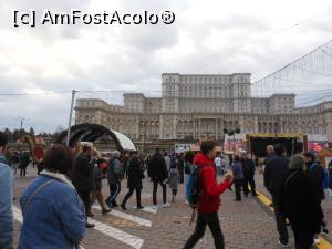 [P03] București - Târgul de Crăciun 2022. Cu mic, cu mare, la târg! » foto by iulianic
 - 
<span class="allrVoted glyphicon glyphicon-heart hidden" id="av1341627"></span>
<a class="m-l-10 hidden" id="sv1341627" onclick="voting_Foto_DelVot(,1341627,29197)" role="button">șterge vot <span class="glyphicon glyphicon-remove"></span></a>
<a id="v91341627" class=" c-red"  onclick="voting_Foto_SetVot(1341627)" role="button"><span class="glyphicon glyphicon-heart-empty"></span> <b>LIKE</b> = Votează poza</a> <img class="hidden"  id="f1341627W9" src="/imagini/loader.gif" border="0" /><span class="AjErrMes hidden" id="e1341627ErM"></span>