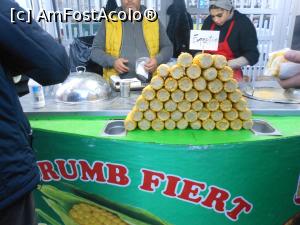 [P33] București - Târgul de Crăciun 2022. O expoziție de porumb fiert. » foto by iulianic
 - 
<span class="allrVoted glyphicon glyphicon-heart hidden" id="av1341657"></span>
<a class="m-l-10 hidden" id="sv1341657" onclick="voting_Foto_DelVot(,1341657,29197)" role="button">șterge vot <span class="glyphicon glyphicon-remove"></span></a>
<a id="v91341657" class=" c-red"  onclick="voting_Foto_SetVot(1341657)" role="button"><span class="glyphicon glyphicon-heart-empty"></span> <b>LIKE</b> = Votează poza</a> <img class="hidden"  id="f1341657W9" src="/imagini/loader.gif" border="0" /><span class="AjErrMes hidden" id="e1341657ErM"></span>