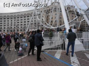 [P04] București - Târgul de Crăciun 2022. La roata panoramică. » foto by iulianic
 - 
<span class="allrVoted glyphicon glyphicon-heart hidden" id="av1341628"></span>
<a class="m-l-10 hidden" id="sv1341628" onclick="voting_Foto_DelVot(,1341628,29197)" role="button">șterge vot <span class="glyphicon glyphicon-remove"></span></a>
<a id="v91341628" class=" c-red"  onclick="voting_Foto_SetVot(1341628)" role="button"><span class="glyphicon glyphicon-heart-empty"></span> <b>LIKE</b> = Votează poza</a> <img class="hidden"  id="f1341628W9" src="/imagini/loader.gif" border="0" /><span class="AjErrMes hidden" id="e1341628ErM"></span>