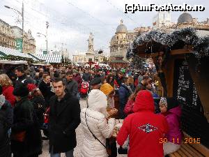 [P28] Târgul de Crăciun - Lume, lume...  » foto by iulianic
 - 
<span class="allrVoted glyphicon glyphicon-heart hidden" id="av695548"></span>
<a class="m-l-10 hidden" id="sv695548" onclick="voting_Foto_DelVot(,695548,29197)" role="button">șterge vot <span class="glyphicon glyphicon-remove"></span></a>
<a id="v9695548" class=" c-red"  onclick="voting_Foto_SetVot(695548)" role="button"><span class="glyphicon glyphicon-heart-empty"></span> <b>LIKE</b> = Votează poza</a> <img class="hidden"  id="f695548W9" src="/imagini/loader.gif" border="0" /><span class="AjErrMes hidden" id="e695548ErM"></span>