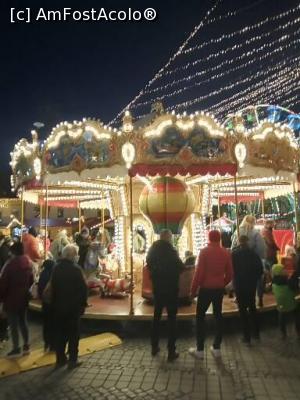 [P01] Caruselul din t&acirc;rg. » foto by nelu73
 - 
&lt;span class=&quot;allrVoted glyphicon glyphicon-heart hidden&quot; id=&quot;av1266896&quot;&gt;&lt;/span&gt;
&lt;a class=&quot;m-l-10 hidden&quot; id=&quot;sv1266896&quot; onclick=&quot;voting_Foto_DelVot(,1266896,29199)&quot; role=&quot;button&quot;&gt;șterge vot &lt;span class=&quot;glyphicon glyphicon-remove&quot;&gt;&lt;/span&gt;&lt;/a&gt;
&lt;a id=&quot;v91266896&quot; class=&quot; c-red&quot;  onclick=&quot;voting_Foto_SetVot(1266896)&quot; role=&quot;button&quot;&gt;&lt;span class=&quot;glyphicon glyphicon-heart-empty&quot;&gt;&lt;/span&gt; &lt;b&gt;LIKE&lt;/b&gt; = Votează poza&lt;/a&gt; &lt;img class=&quot;hidden&quot;  id=&quot;f1266896W9&quot; src=&quot;/imagini/loader.gif&quot; border=&quot;0&quot; /&gt;&lt;span class=&quot;AjErrMes hidden&quot; id=&quot;e1266896ErM&quot;&gt;&lt;/span&gt;