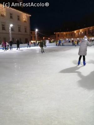 [P09] Patinoarul » foto by nelu73
 - 
&lt;span class=&quot;allrVoted glyphicon glyphicon-heart hidden&quot; id=&quot;av1266904&quot;&gt;&lt;/span&gt;
&lt;a class=&quot;m-l-10 hidden&quot; id=&quot;sv1266904&quot; onclick=&quot;voting_Foto_DelVot(,1266904,29199)&quot; role=&quot;button&quot;&gt;șterge vot &lt;span class=&quot;glyphicon glyphicon-remove&quot;&gt;&lt;/span&gt;&lt;/a&gt;
&lt;a id=&quot;v91266904&quot; class=&quot; c-red&quot;  onclick=&quot;voting_Foto_SetVot(1266904)&quot; role=&quot;button&quot;&gt;&lt;span class=&quot;glyphicon glyphicon-heart-empty&quot;&gt;&lt;/span&gt; &lt;b&gt;LIKE&lt;/b&gt; = Votează poza&lt;/a&gt; &lt;img class=&quot;hidden&quot;  id=&quot;f1266904W9&quot; src=&quot;/imagini/loader.gif&quot; border=&quot;0&quot; /&gt;&lt;span class=&quot;AjErrMes hidden&quot; id=&quot;e1266904ErM&quot;&gt;&lt;/span&gt;