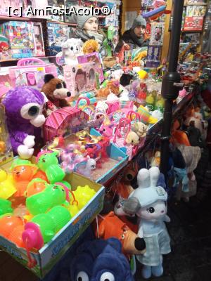 [P36] Jucării la t&acirc;rgul de Crăciun » foto by nelu73
 - 
&lt;span class=&quot;allrVoted glyphicon glyphicon-heart hidden&quot; id=&quot;av1341579&quot;&gt;&lt;/span&gt;
&lt;a class=&quot;m-l-10 hidden&quot; id=&quot;sv1341579&quot; onclick=&quot;voting_Foto_DelVot(,1341579,29199)&quot; role=&quot;button&quot;&gt;șterge vot &lt;span class=&quot;glyphicon glyphicon-remove&quot;&gt;&lt;/span&gt;&lt;/a&gt;
&lt;a id=&quot;v91341579&quot; class=&quot; c-red&quot;  onclick=&quot;voting_Foto_SetVot(1341579)&quot; role=&quot;button&quot;&gt;&lt;span class=&quot;glyphicon glyphicon-heart-empty&quot;&gt;&lt;/span&gt; &lt;b&gt;LIKE&lt;/b&gt; = Votează poza&lt;/a&gt; &lt;img class=&quot;hidden&quot;  id=&quot;f1341579W9&quot; src=&quot;/imagini/loader.gif&quot; border=&quot;0&quot; /&gt;&lt;span class=&quot;AjErrMes hidden&quot; id=&quot;e1341579ErM&quot;&gt;&lt;/span&gt;