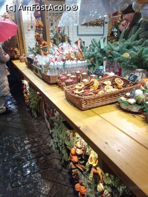 [P40] Ornamente la t&acirc;rgul de Crăciun » foto by nelu73
 - 
&lt;span class=&quot;allrVoted glyphicon glyphicon-heart hidden&quot; id=&quot;av1341583&quot;&gt;&lt;/span&gt;
&lt;a class=&quot;m-l-10 hidden&quot; id=&quot;sv1341583&quot; onclick=&quot;voting_Foto_DelVot(,1341583,29199)&quot; role=&quot;button&quot;&gt;șterge vot &lt;span class=&quot;glyphicon glyphicon-remove&quot;&gt;&lt;/span&gt;&lt;/a&gt;
&lt;a id=&quot;v91341583&quot; class=&quot; c-red&quot;  onclick=&quot;voting_Foto_SetVot(1341583)&quot; role=&quot;button&quot;&gt;&lt;span class=&quot;glyphicon glyphicon-heart-empty&quot;&gt;&lt;/span&gt; &lt;b&gt;LIKE&lt;/b&gt; = Votează poza&lt;/a&gt; &lt;img class=&quot;hidden&quot;  id=&quot;f1341583W9&quot; src=&quot;/imagini/loader.gif&quot; border=&quot;0&quot; /&gt;&lt;span class=&quot;AjErrMes hidden&quot; id=&quot;e1341583ErM&quot;&gt;&lt;/span&gt;